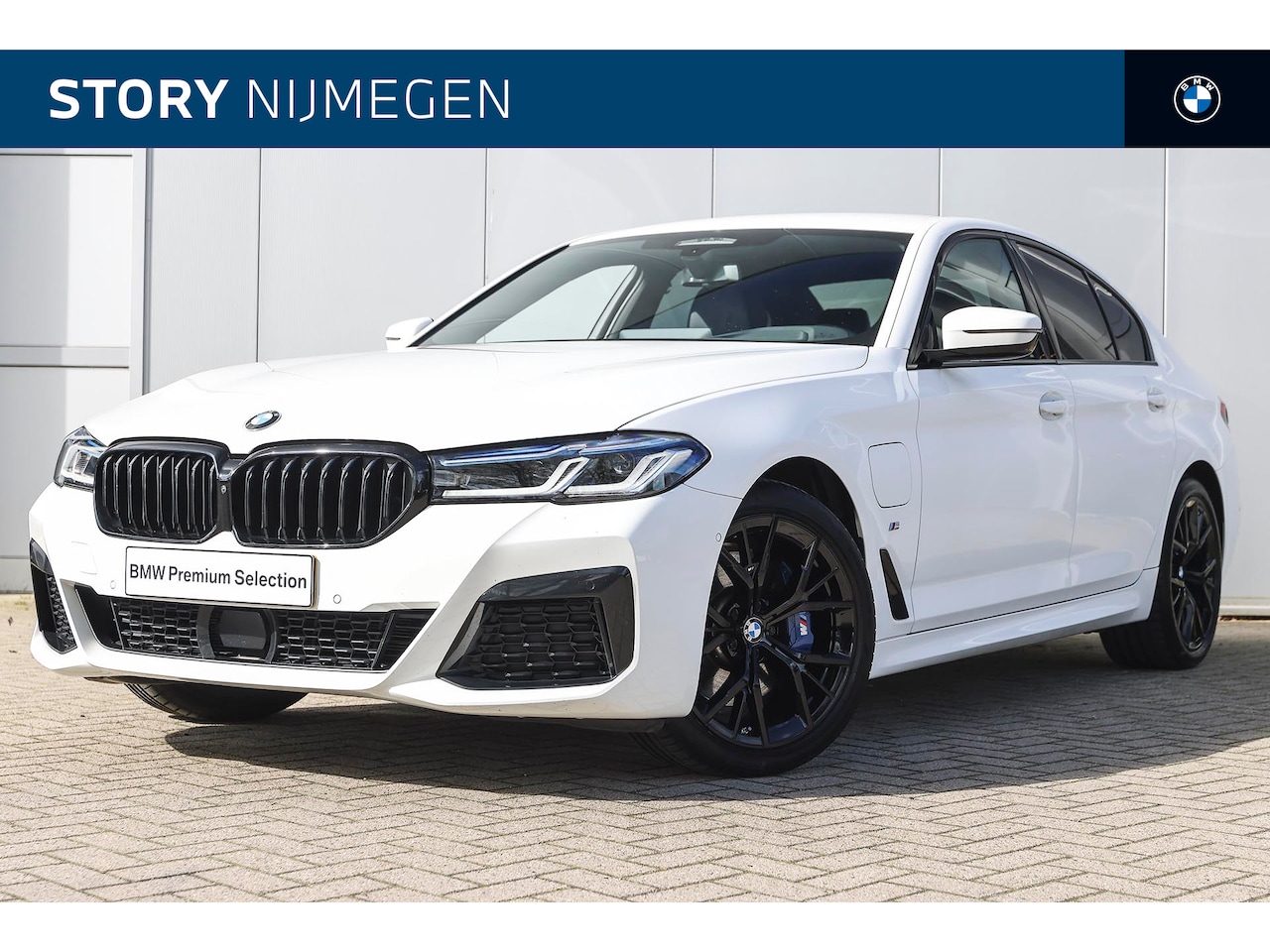 BMW 5-serie - 530e High Executive M Sport Automaat / Trekhaak / Stoelverwarming / Laserlight / Head-Up / - AutoWereld.nl