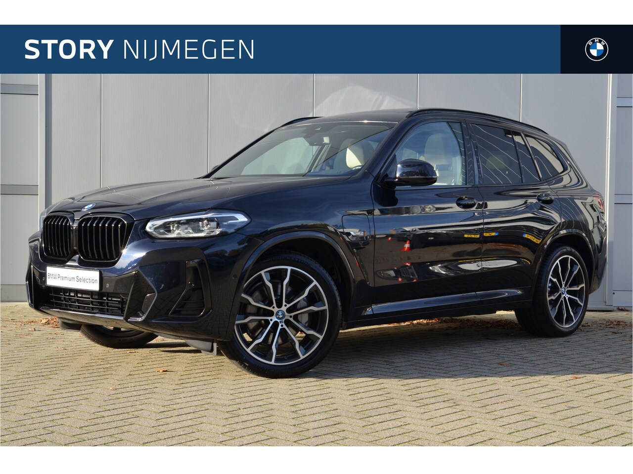 BMW X3 - xDrive30e Executive M Sport Automaat / Panoramadak / Sportstoelen / LED / Parking Assistan - AutoWereld.nl