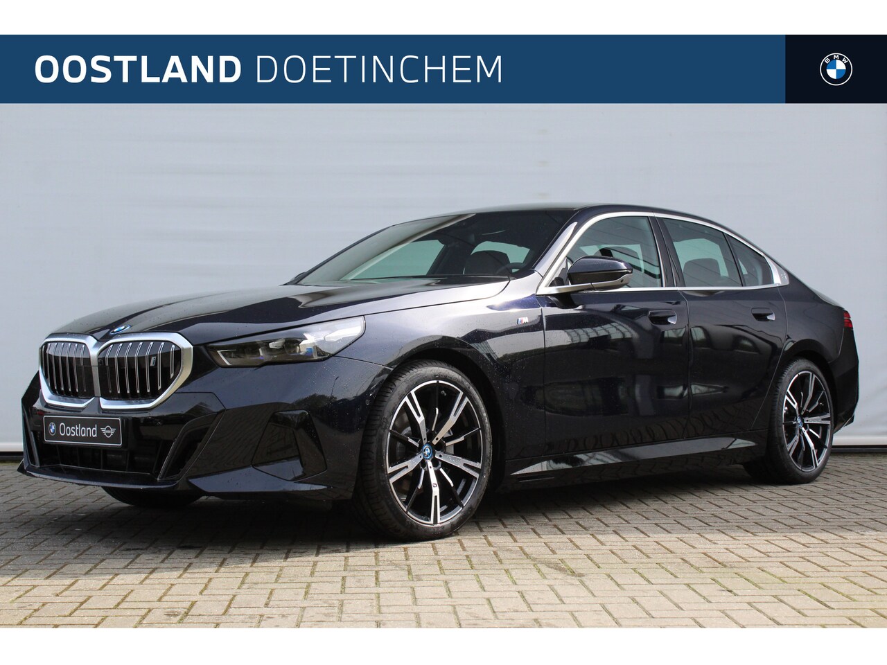 BMW i5 - eDrive40 M Sport 84 kWh / Panoramadak / Trekhaak / Adaptieve LED / Parking Assistant Profe - AutoWereld.nl