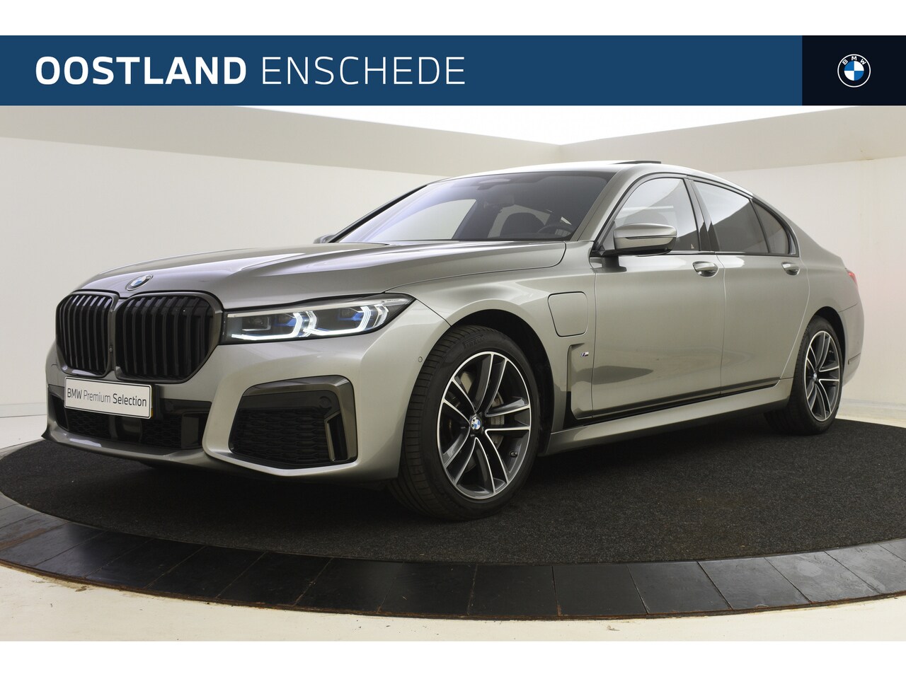 BMW 7-serie - 745e High Executive M Sport Automaat / Schuif-kanteldak / Massagefunctie / Laserlight / Pa - AutoWereld.nl