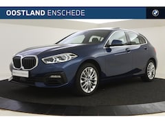 BMW 1-serie - 116i Automaat / Panoramadak / LED / Live Cockpit Professional / Stoelverwarming / PDC voor