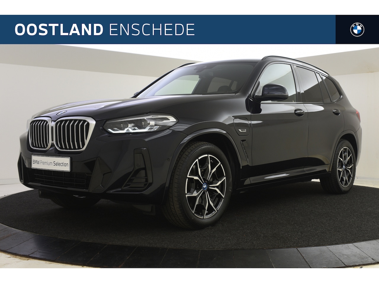 BMW X3 - xDrive30e High Executive M Sport Automaat / Trekhaak / Cruise Control / Parking Assistant - AutoWereld.nl