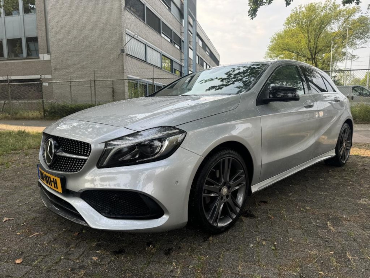 Mercedes-Benz A-klasse - 180 Prestige amg pakket - AutoWereld.nl