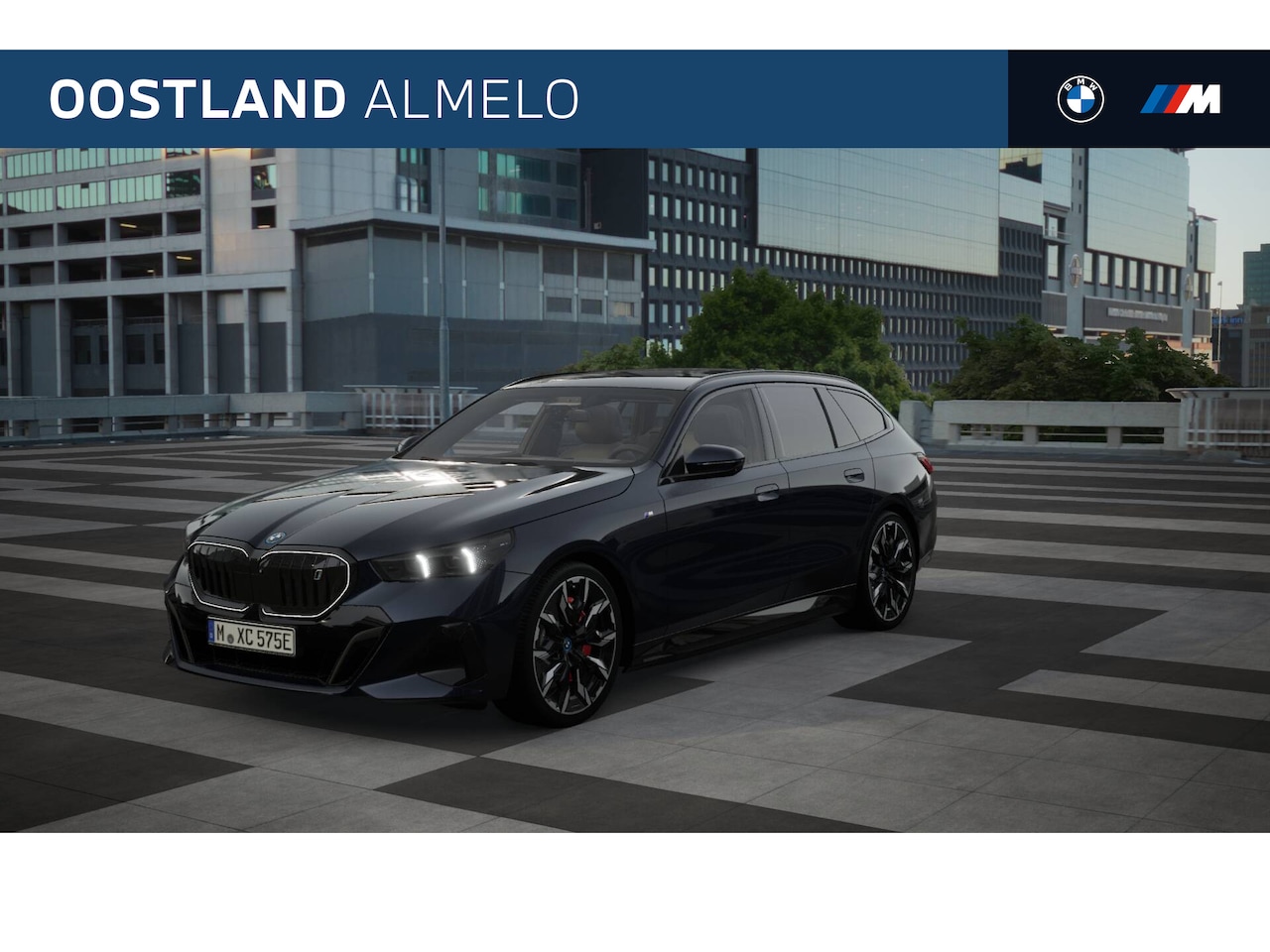 BMW i5 Touring - eDrive40 High Executive M Sport 84 kWh / Panoramadak / Trekhaak / Parking Assistant Profes - AutoWereld.nl