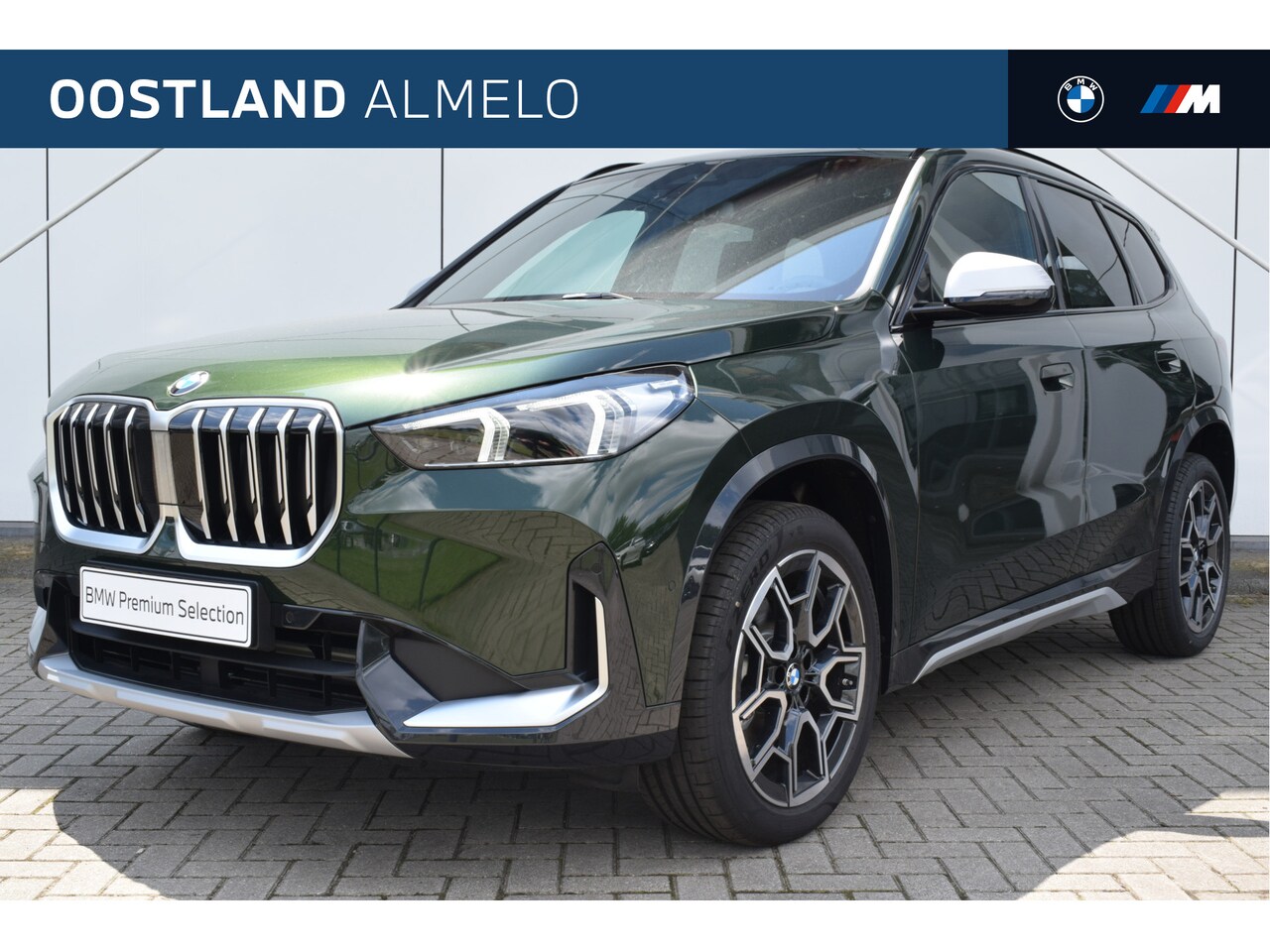 BMW X1 - sDrive18i xLine Automaat / Sportstoelen / Adaptieve LED / Comfort Access / Parking Assista - AutoWereld.nl