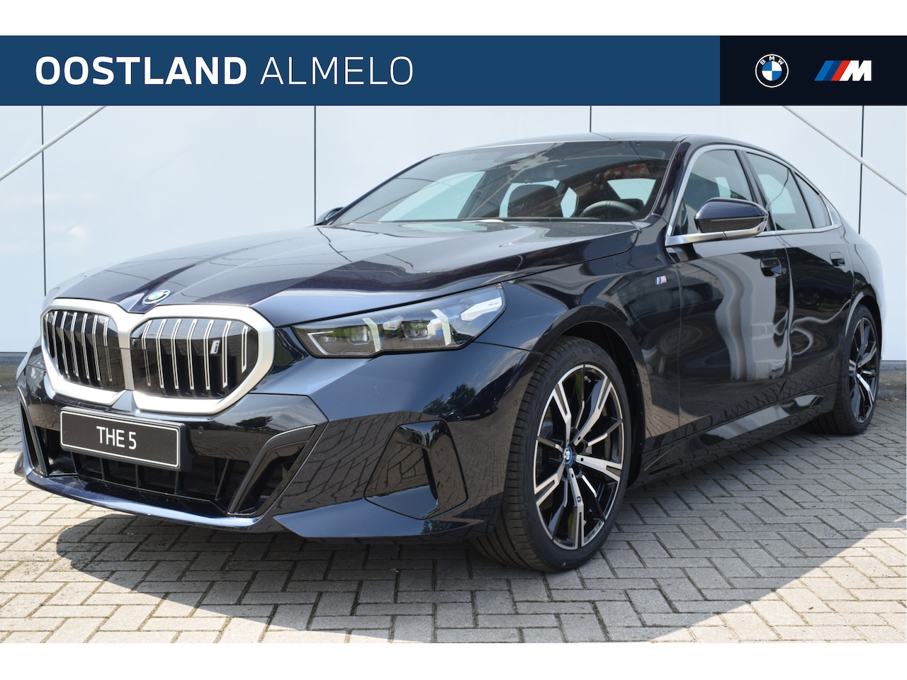 BMW i5 - eDrive40 M Sport 84 kWh / Panoramadak / Trekhaak / Parking Assistant Professional / Stoelv - AutoWereld.nl