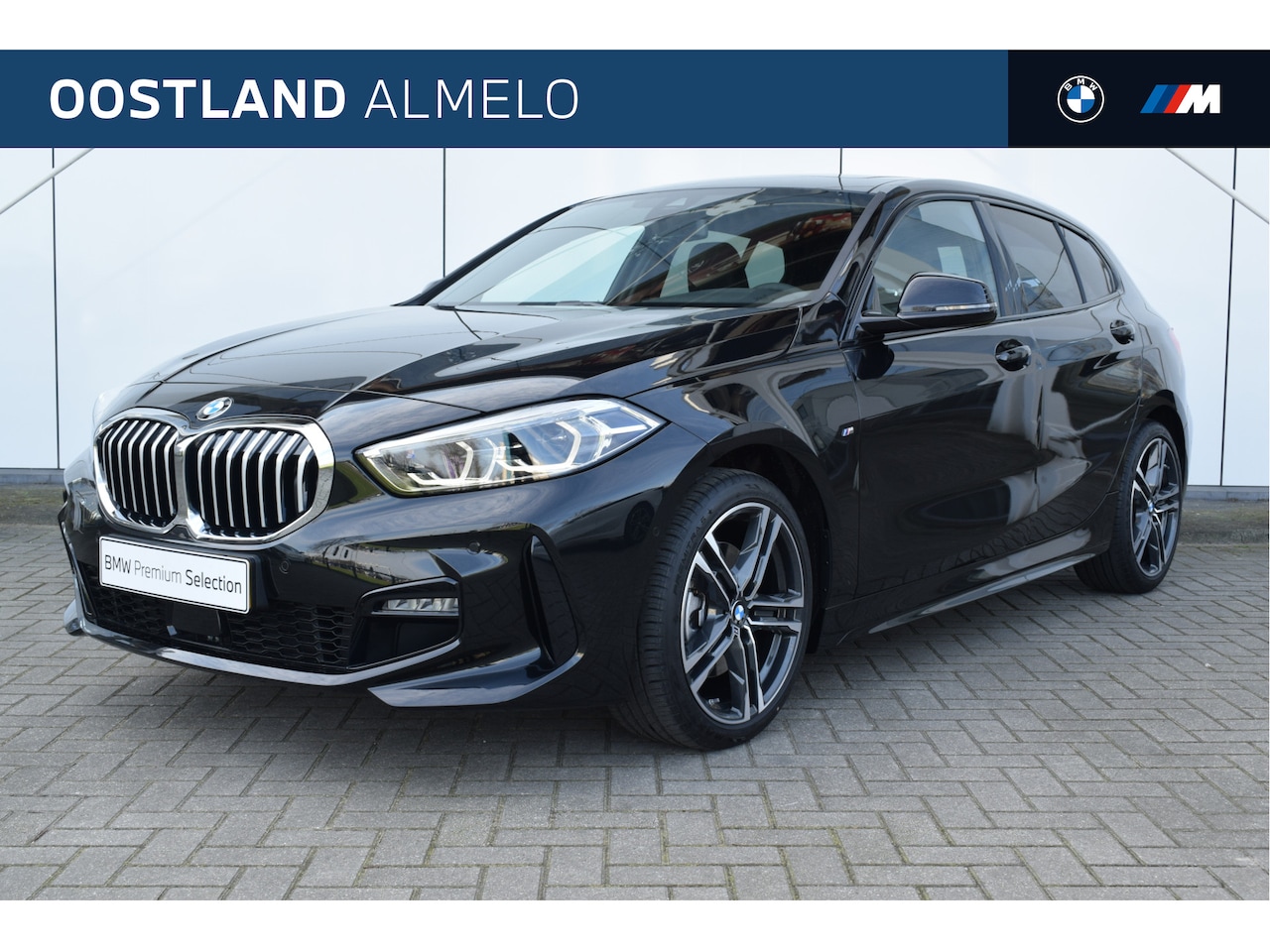 BMW 1-serie - 118i High Executive M Sport Automaat / Panoramadak / Sportstoelen / LED / M Sportonderstel - AutoWereld.nl