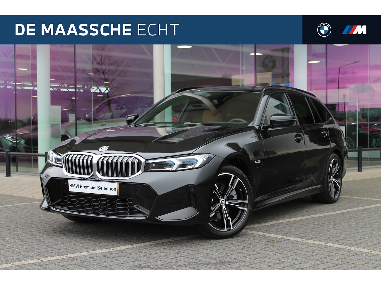 BMW 3-serie Touring - 330e High Executive M Sport Automaat / BMW M 50 Jahre uitvoering / Panoramadak / Sportstoe - AutoWereld.nl