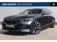 BMW i5 Touring - eDrive40 High Executive M Sport / Panoramadak / Trekhaak / Parking Assistant Professional