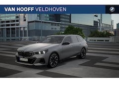 BMW i5 Touring - M60 xDrive High Executive 84 kWh / Panoramadak / Trekhaak / Adaptief M Onderstel Professio