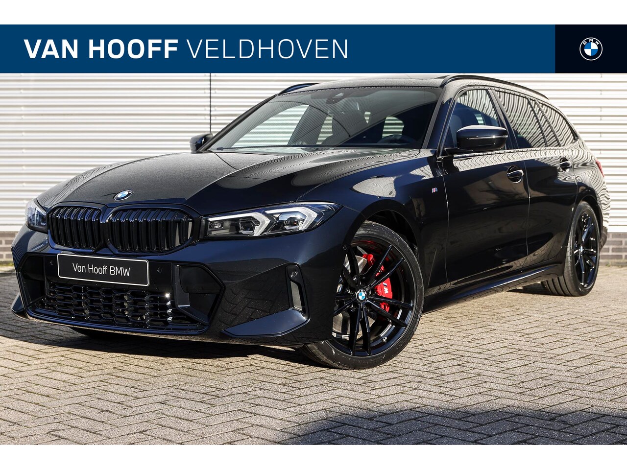 BMW 3-serie Touring - 320i M Sport Automaat / Panoramadak / Trekhaak / Sportstoelen / Adaptieve LED / M Sportond - AutoWereld.nl