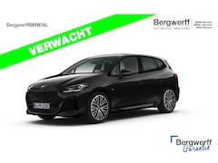 BMW 2-serie Active Tourer - 225e xDrive M-Sport - Driving Assistant Prof - Head-up - Camera - Stoelverwarming