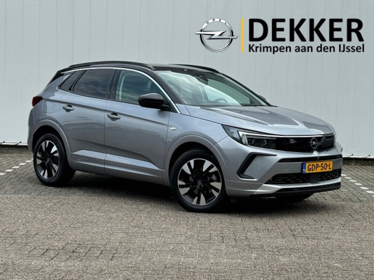 Opel Grandland - 1.2 Turbo Ultimate Automaat met Alcantara, Navi/360-Camera, AGR, LED, 18inch - AutoWereld.nl