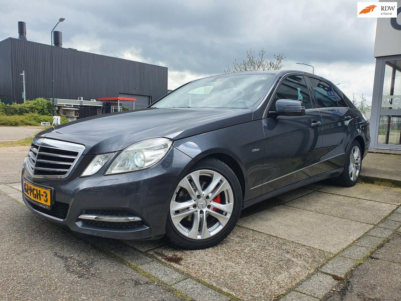 Mercedes-Benz E-klasse - 220 CDI Avantgarde ECC|XENON|NAVI|LEER|NAP|APK|2011 - AutoWereld.nl