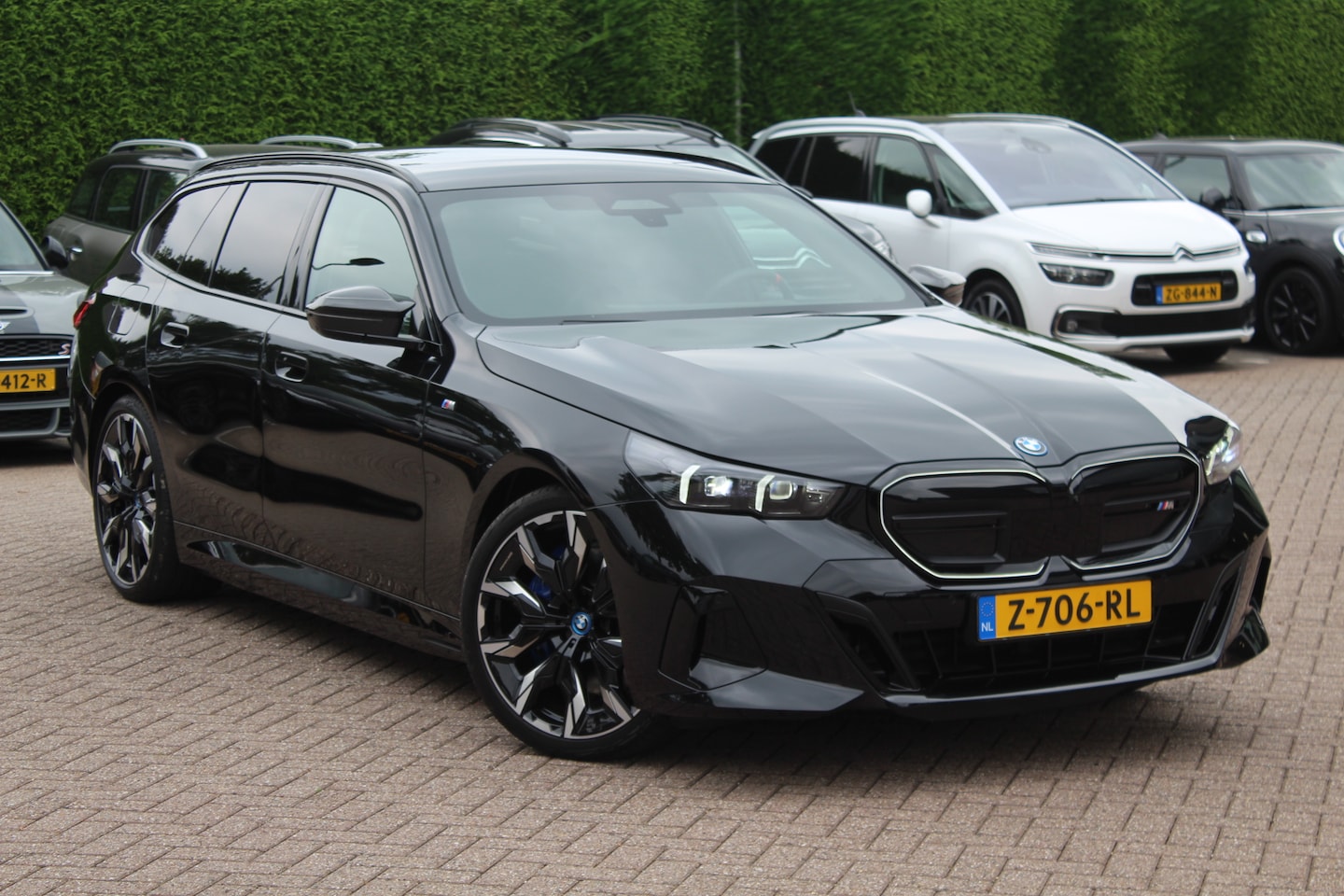 BMW i5 Touring - M60 xDrive 84 kWh / Full option! / M-Sport Pro / Travel Pack / Innovation pack / Comfort P - AutoWereld.nl