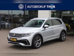 Volkswagen Tiguan - 1.5 TSI R-Line 150PK / 110kW, area view, wegklapbare trekhaak, NL auto door ons geleverd e