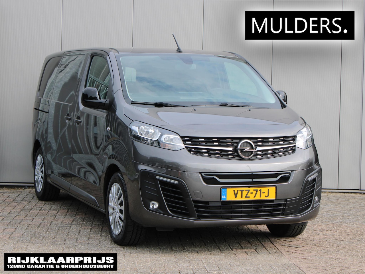 Opel Vivaro Electric - L2 75 kWh | Navi / 2x Schuifdeur / Camera - AutoWereld.nl