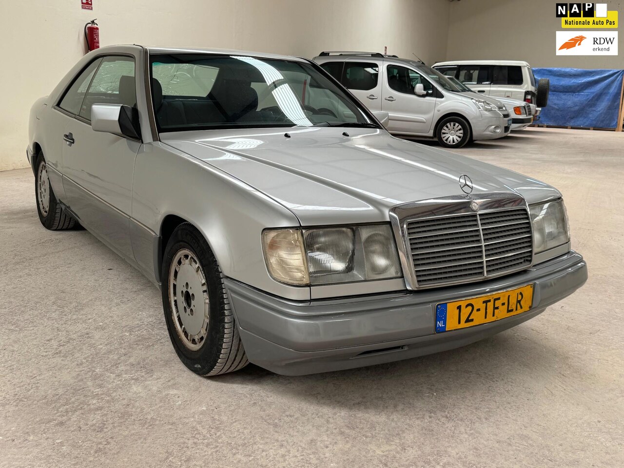 Mercedes-Benz 200-500 (W124) - 230 CE COUPÉ - AutoWereld.nl