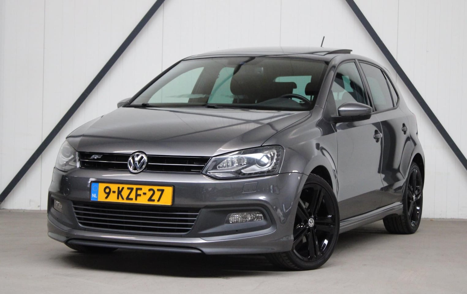 Volkswagen Polo - 1.2 TSI R-Line Edition l NAP l Pano l LED - AutoWereld.nl