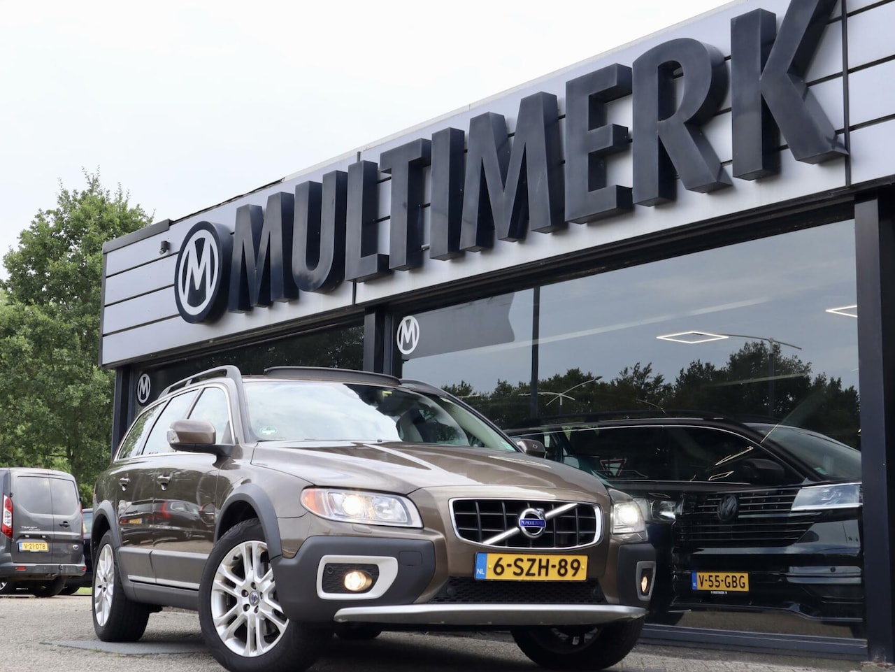 Volvo XC70 - 2.0 D4 5 Cilinder Automaat, Dealer onderhouden - AutoWereld.nl