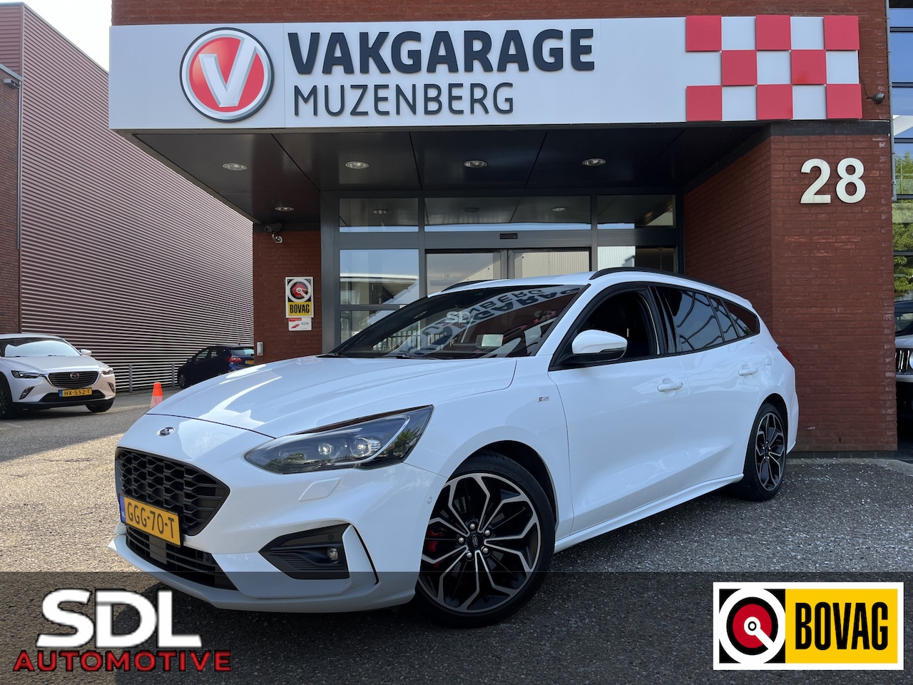 Ford Focus Wagon - 1.5 EcoBoost ST Line Business // 180PK!! // NAVI // HEAD UP DISPLAY // CAMERA // BLIND SPO - AutoWereld.nl