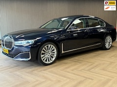 BMW 7-serie - 745Le AUT. xDrive High Executive CarbonCore PANO NAVI CAMERA LEDER AMBIANCEVERLICHTING MEM