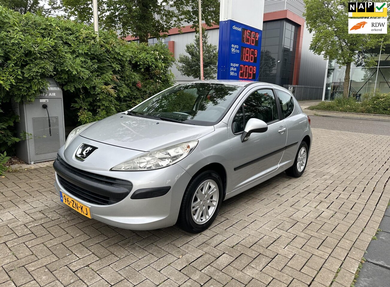 Peugeot 207 - 1.4 VTi Cool 'n Blue Airco velgen - AutoWereld.nl