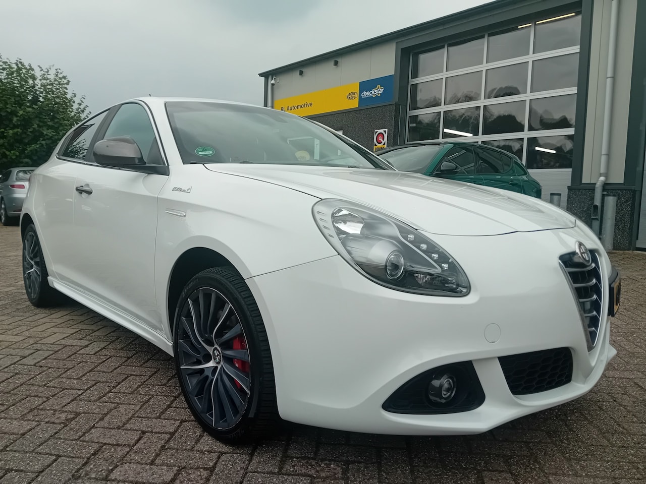 Alfa Romeo Giulietta - 1.4 Turbo - QV Line - Bose - AutoWereld.nl