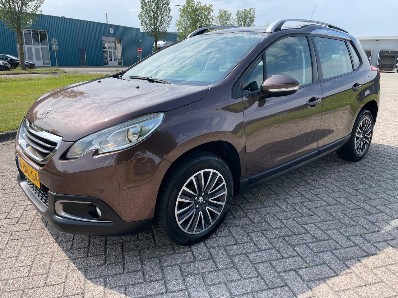 Peugeot 2008 - 1.2 VTi Active Pack Premium 1.2 VTi Active Pack Premium - AutoWereld.nl