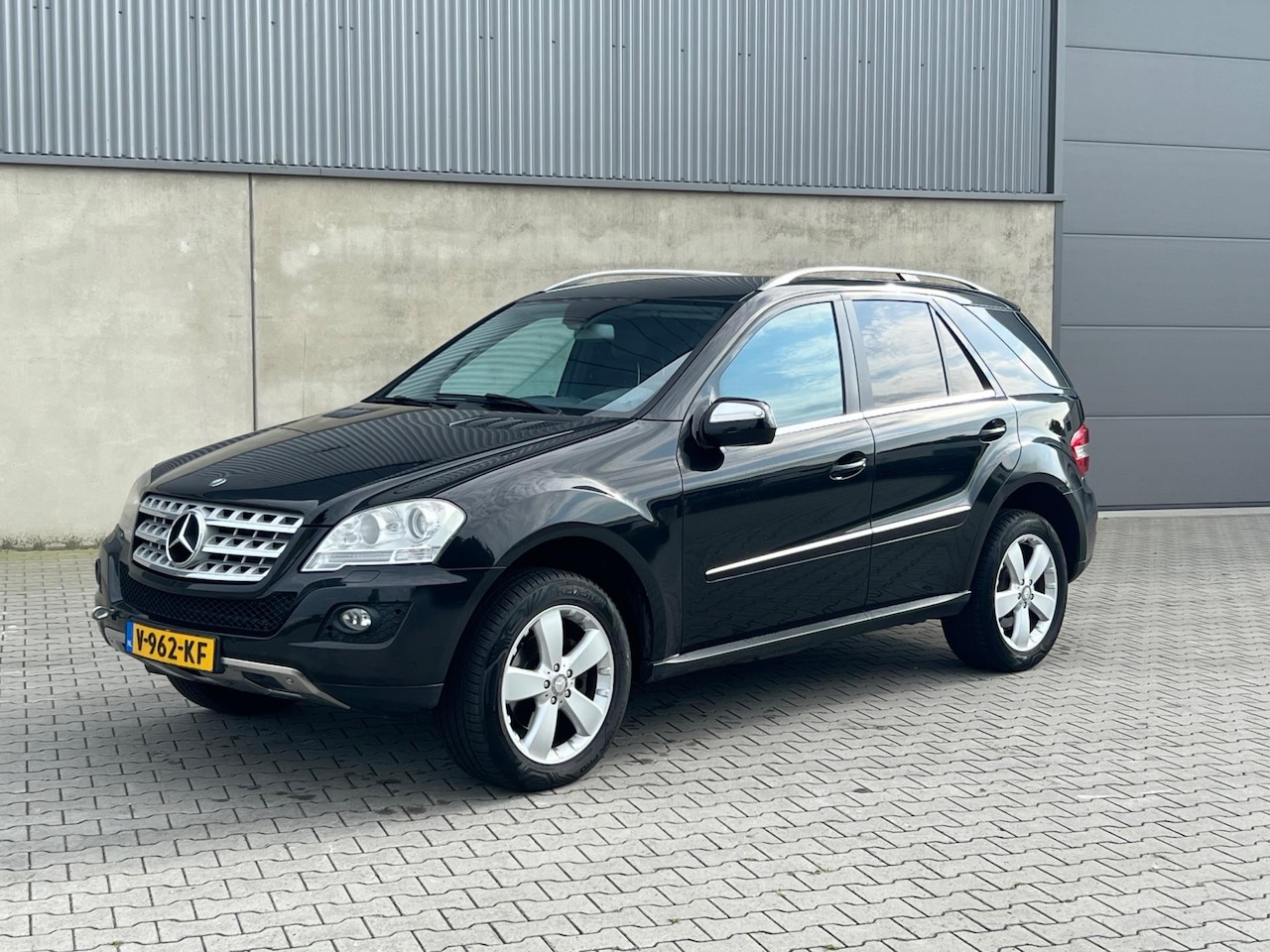 Mercedes-Benz ML-klasse - 350 CDI 4MATIC GROOT NAVIGATIE+CRUISE+PDC+TREKHAAK+AIRCO+HALF LEDER+VELGEN - AutoWereld.nl