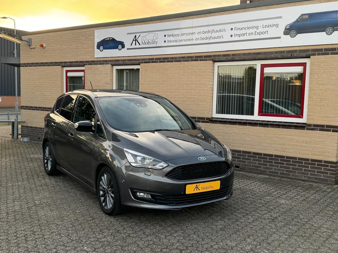 Ford C-Max - 1.5 Titanium Automaat. - AutoWereld.nl