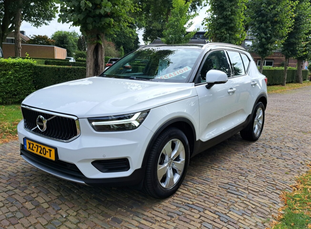 Volvo XC40 - 2.0 T4 Momentum leer , automaat - AutoWereld.nl