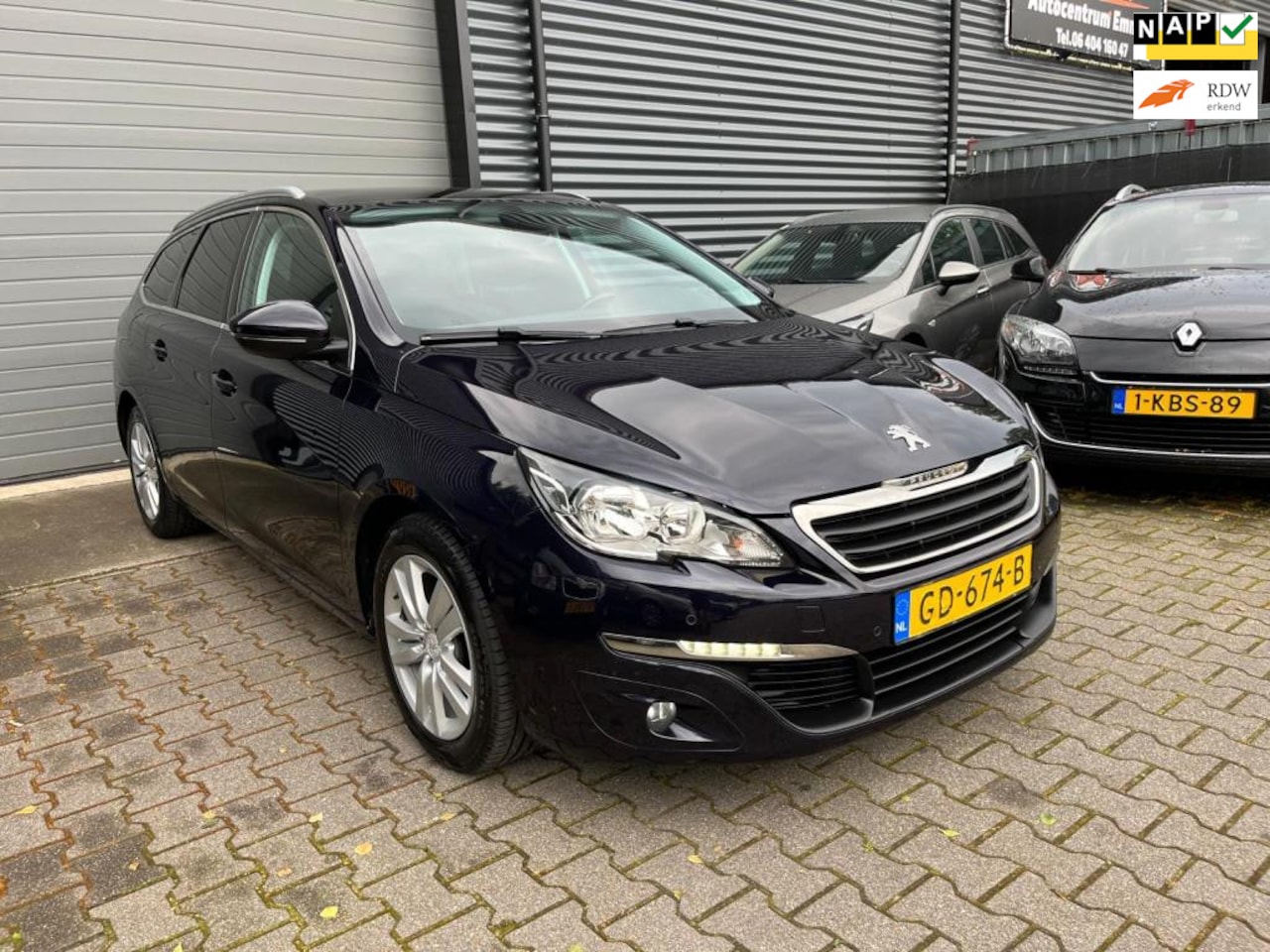 Peugeot 308 SW - 1.2 PureTech Blue Lease Executive PANO/NAVI - AutoWereld.nl