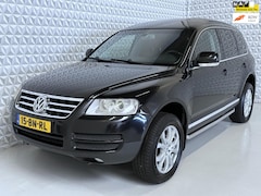 Volkswagen Touareg - 2.5 TDI Grijs kenteken + Navigatie + Leder + Stoelverwarming