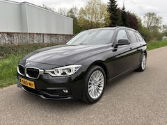 BMW 3-serie Touring - 320i Centennial High Executive / LEER / AUTOMAAT / NAVI