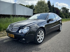 Mercedes-Benz C-klasse Sportcoupé - 200 CDI / AUTOMAAT / NAVI / CRUISE