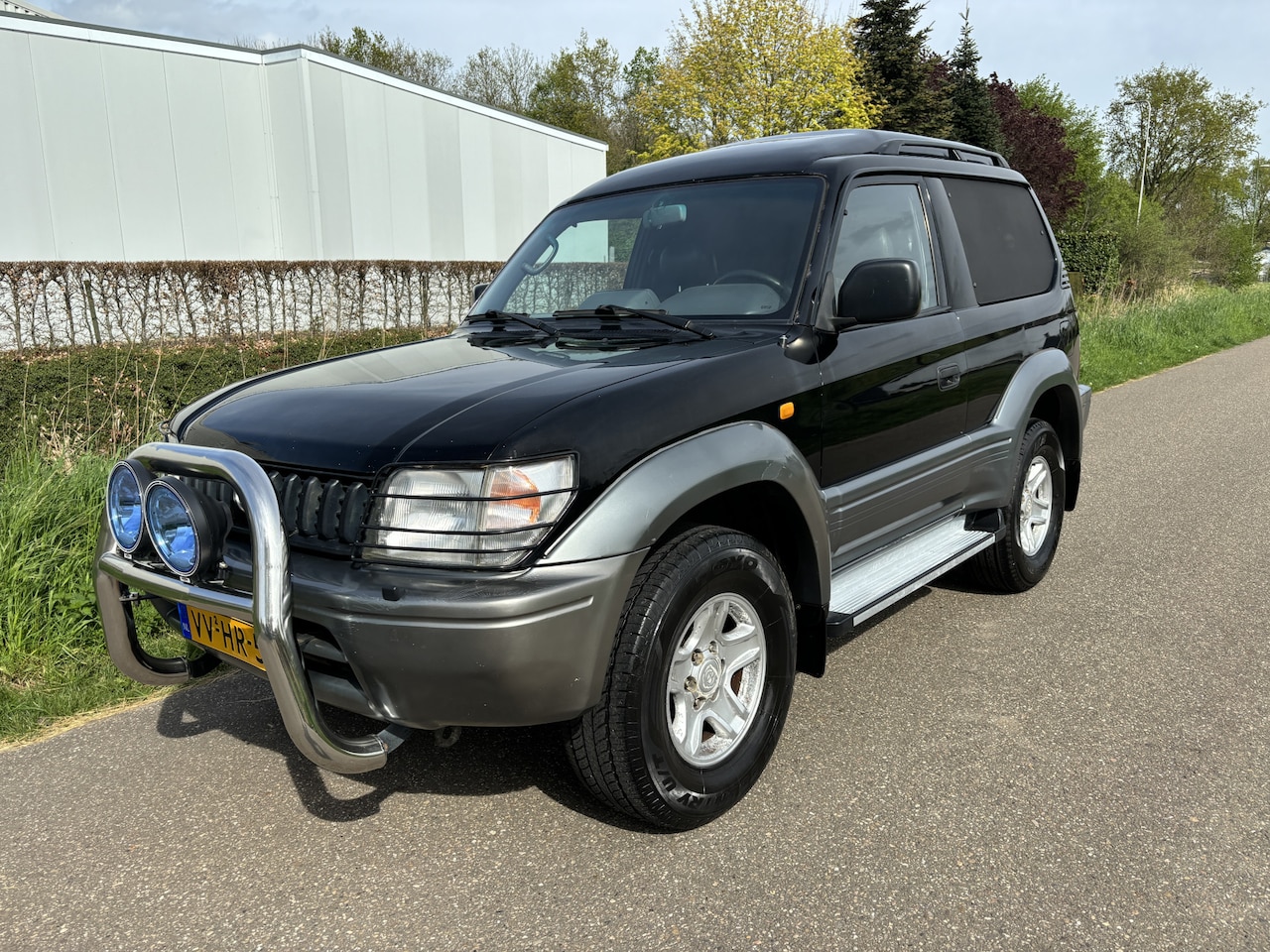 Toyota Land Cruiser - 3.0 HR Blind Van / AUTOMAAT / AIRCO / 4WD / 4x4 / GRIJS KENTEKEN - AutoWereld.nl