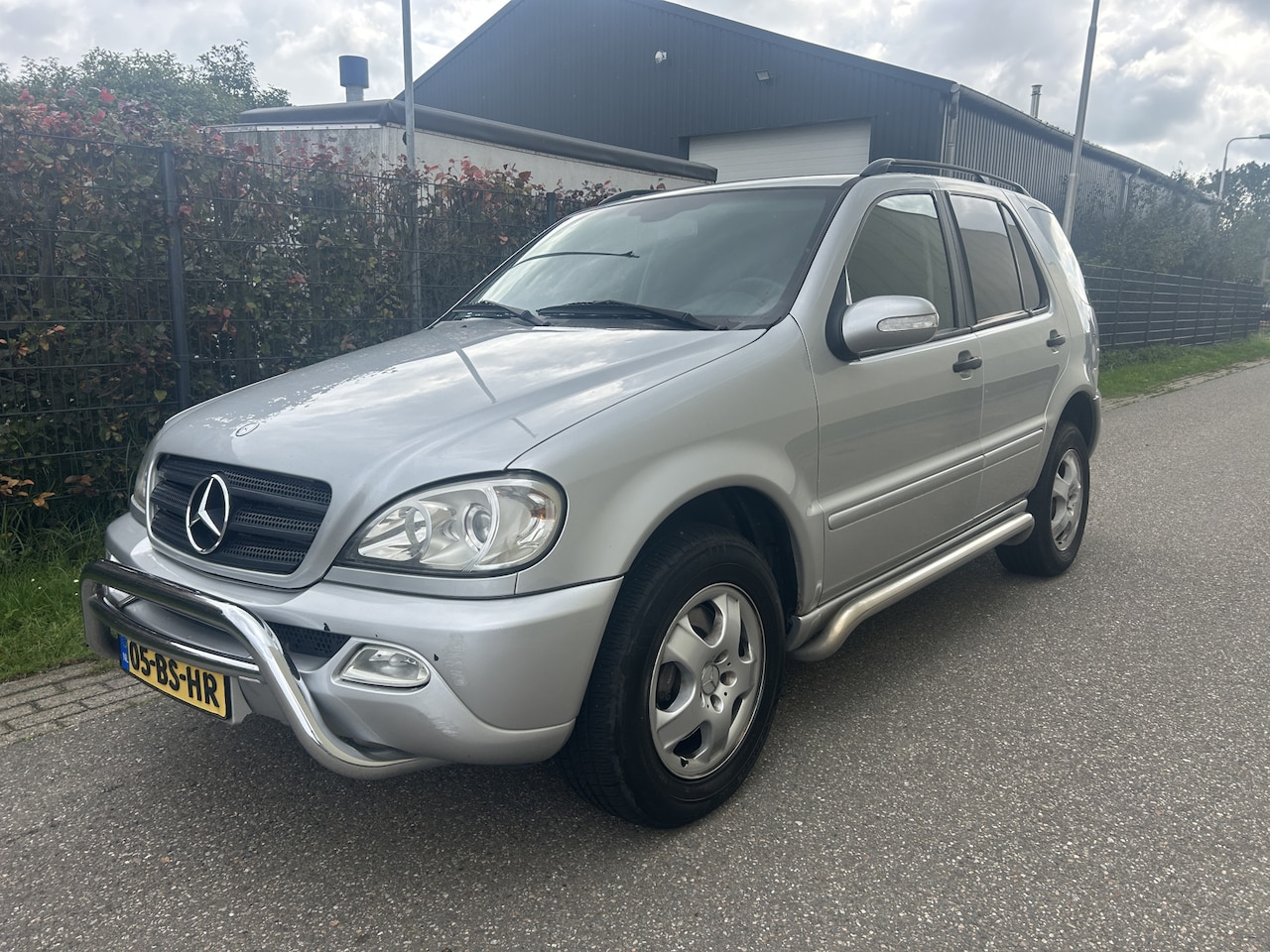 Mercedes-Benz M-klasse - ML 270 CDI / AUTOMAAT / AIRCO / GRIJS KENTEKEN - AutoWereld.nl