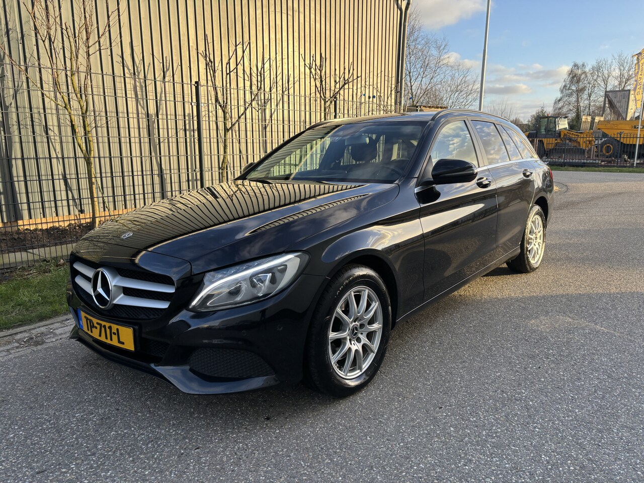 Mercedes-Benz C-klasse Estate - 200 CDI Premium / AUTOMAAT / NAVI / CRUISE - AutoWereld.nl