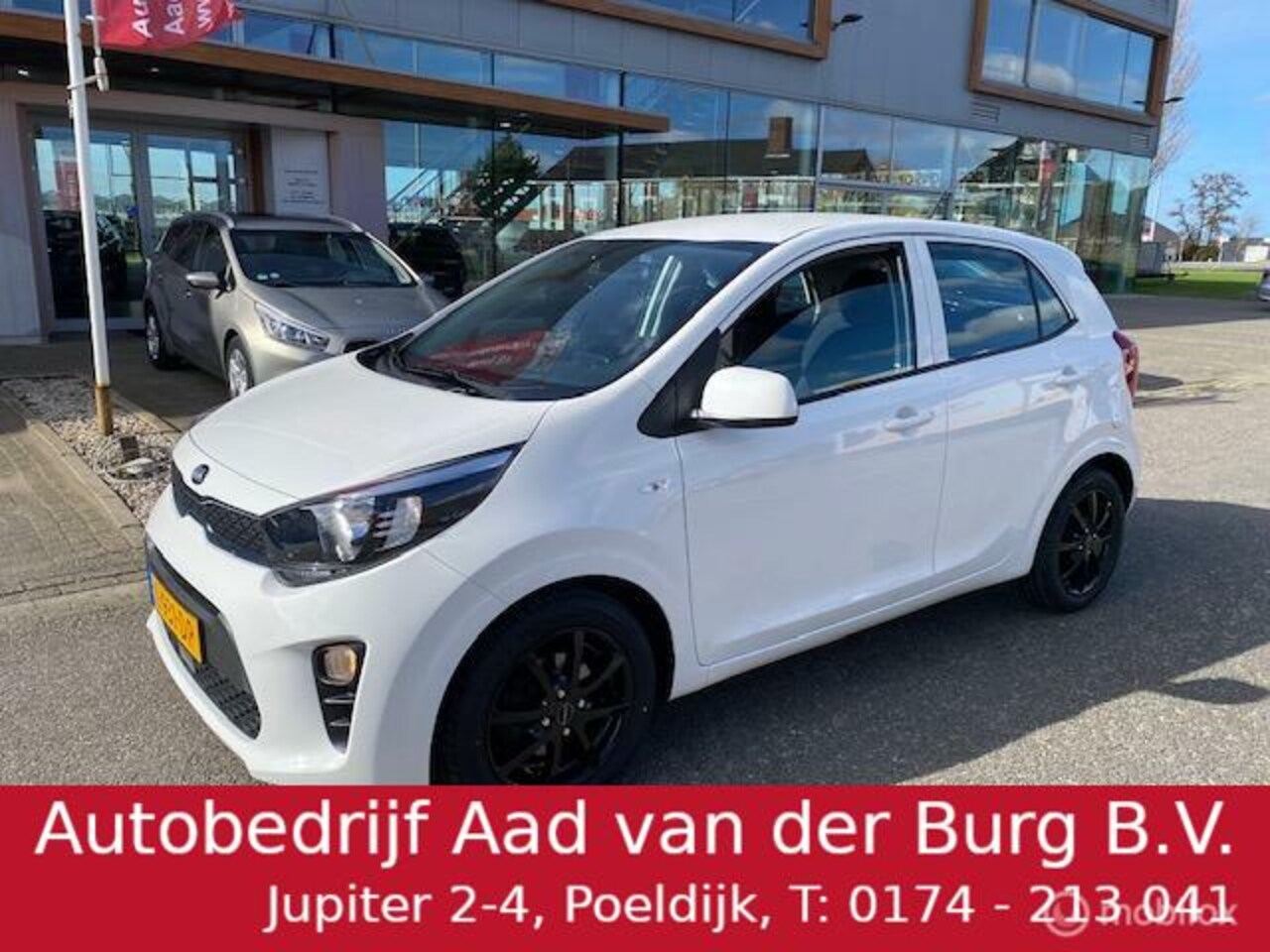 Kia Picanto - 1.0 67pk Sport Velgen zwart hoogglans + nieuwe banden , Airco , Cruise controle , Bluetoot - AutoWereld.nl