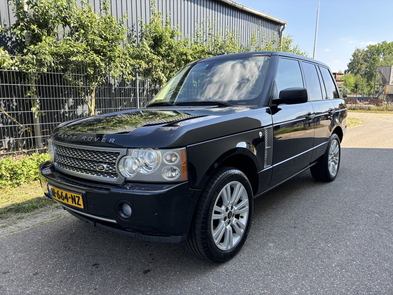 Land Rover Range Rover - 3.6 TDV8 Vogue / AUTOMAAT / SCHUIFDAK / NAVI / YOUNGTIMER - AutoWereld.nl