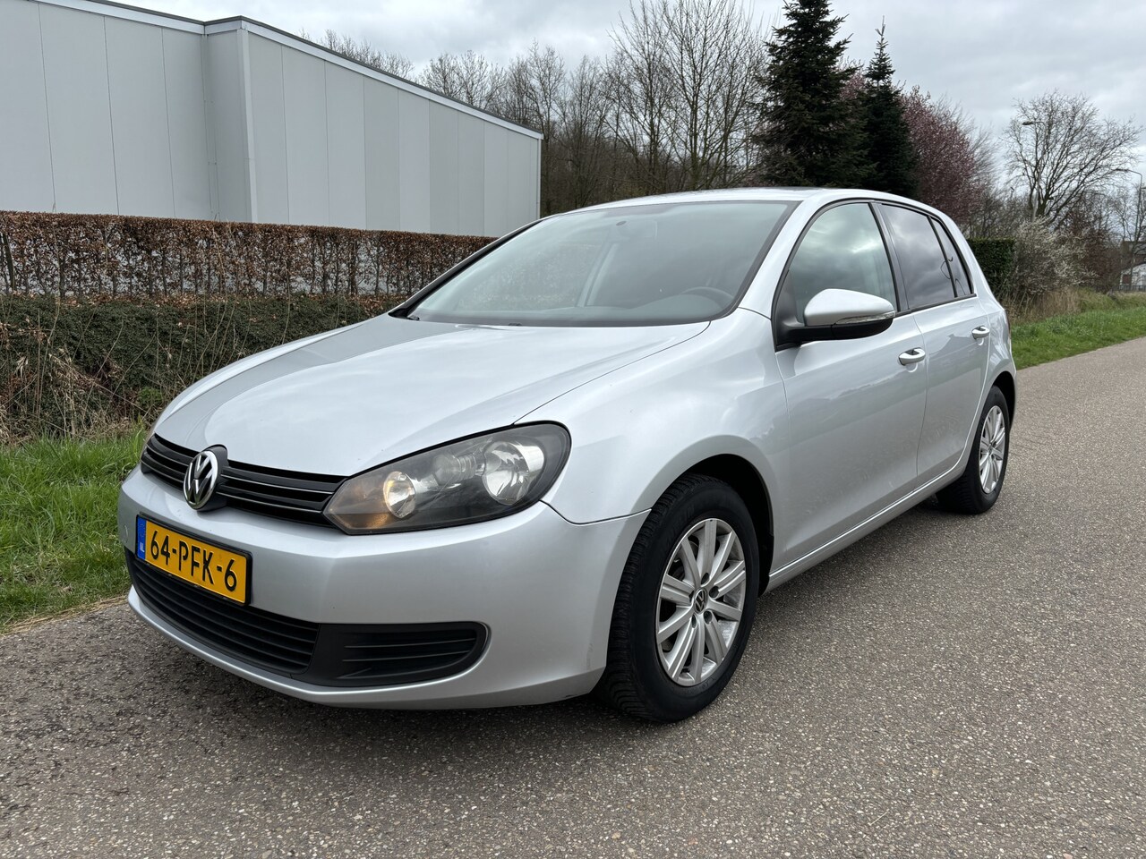 Volkswagen Golf - 1.2 TSI Tour II BlueMotion / 5-DEURS / AIRCO / CRUISE - AutoWereld.nl