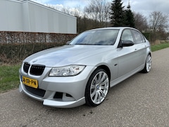 BMW 3-serie - 318i Executive / M-PAKKET / NAVI / AIRCO / CRUISE