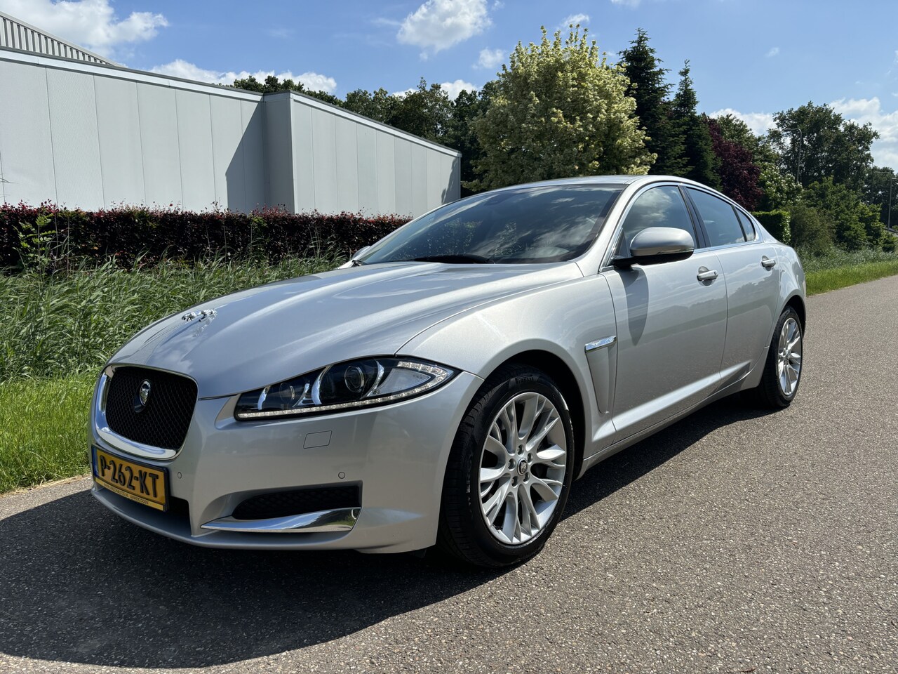 Jaguar XF - 3.0D S Premium / AUTOMAAT / NAVI / CRUISE / LEER / 74dkm! - AutoWereld.nl