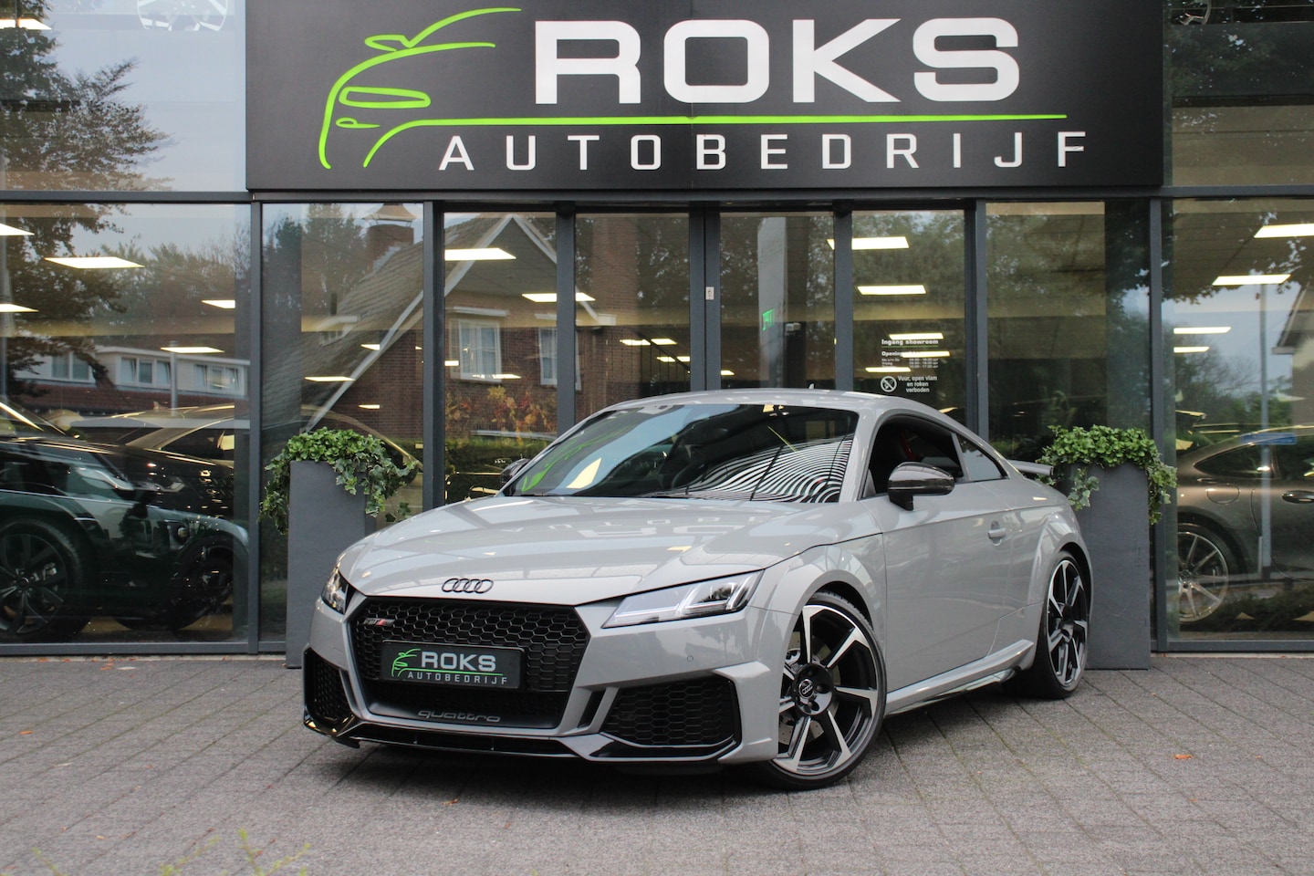 Audi TTRS - TT quattro Navi/RS-Seats/B&O/Keyless/Matrix/20inch - AutoWereld.nl