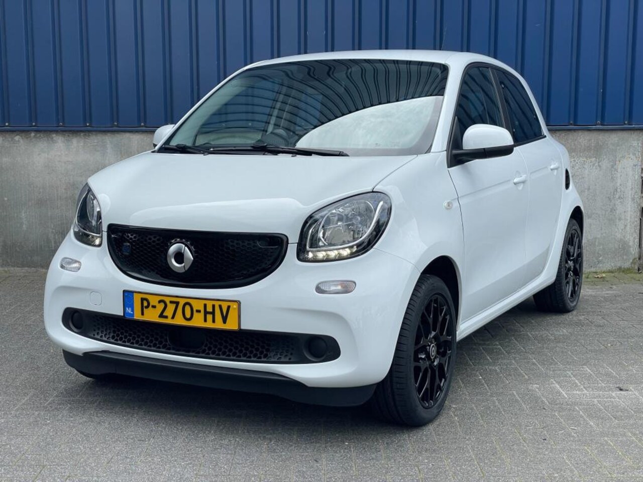 Smart Forfour - EQ Comfort Passion 18 kWh / €2000,- subsidie / Automaat - AutoWereld.nl