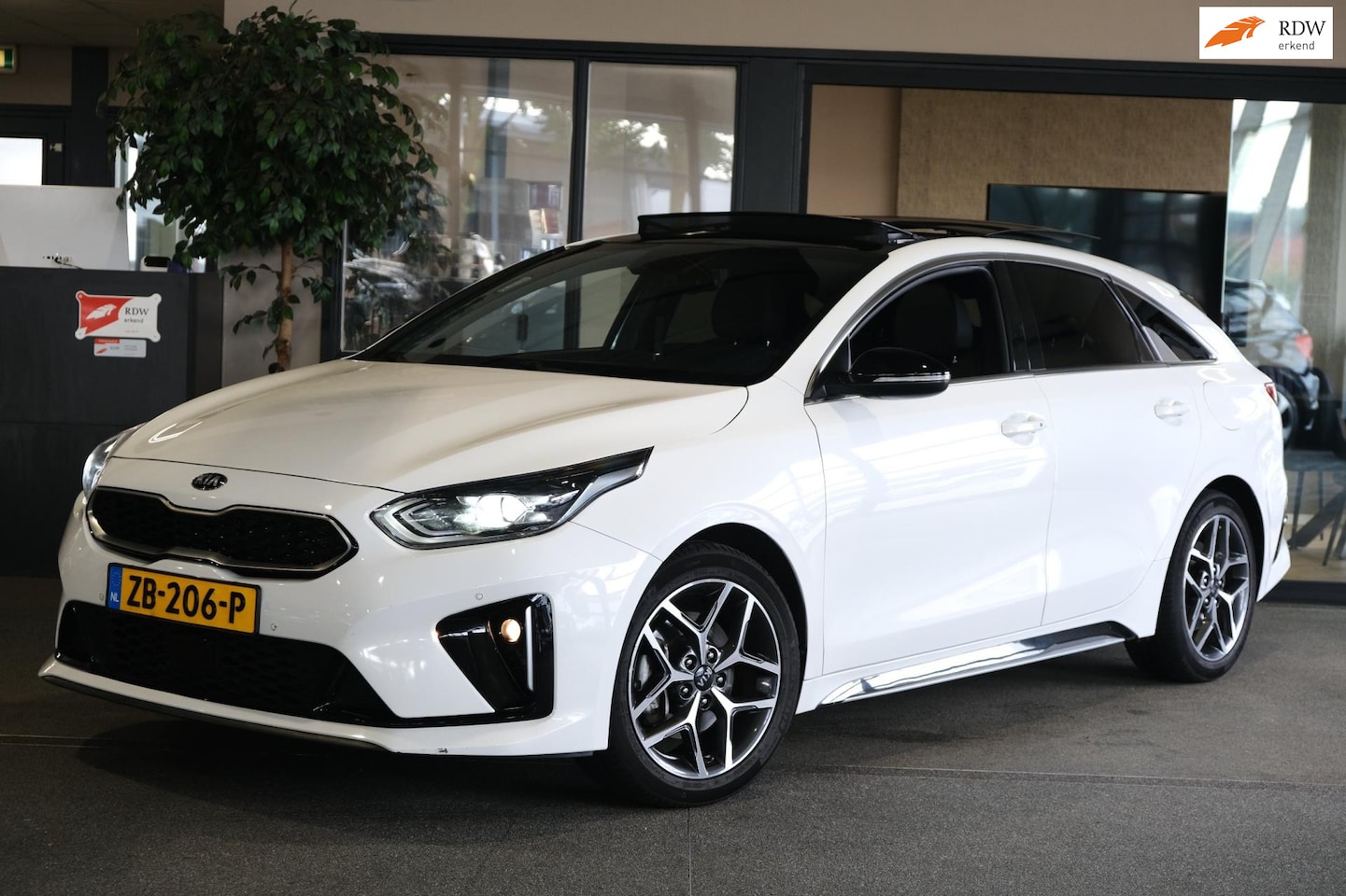 Kia Pro cee'd - 1.0 T-GDI GT-Line Pano Navi Led Cam Pdc Cruise Climate - AutoWereld.nl