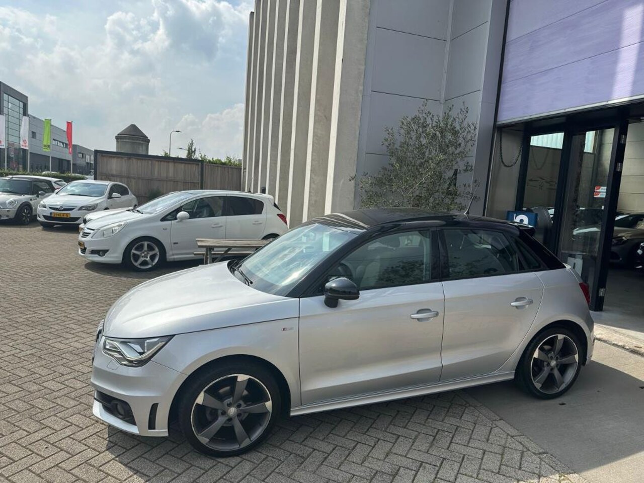 Audi A1 Sportback - 1.2 TFSI 2x S-Line! PANO! NAVI! LED! INRUIL MOGELIJK! - AutoWereld.nl