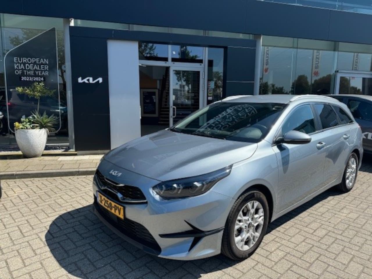 Kia Cee'd Sportswagon - Ceed 1.0 T-GDi DynamicPlusLine Info Frank 0492-588958 - AutoWereld.nl