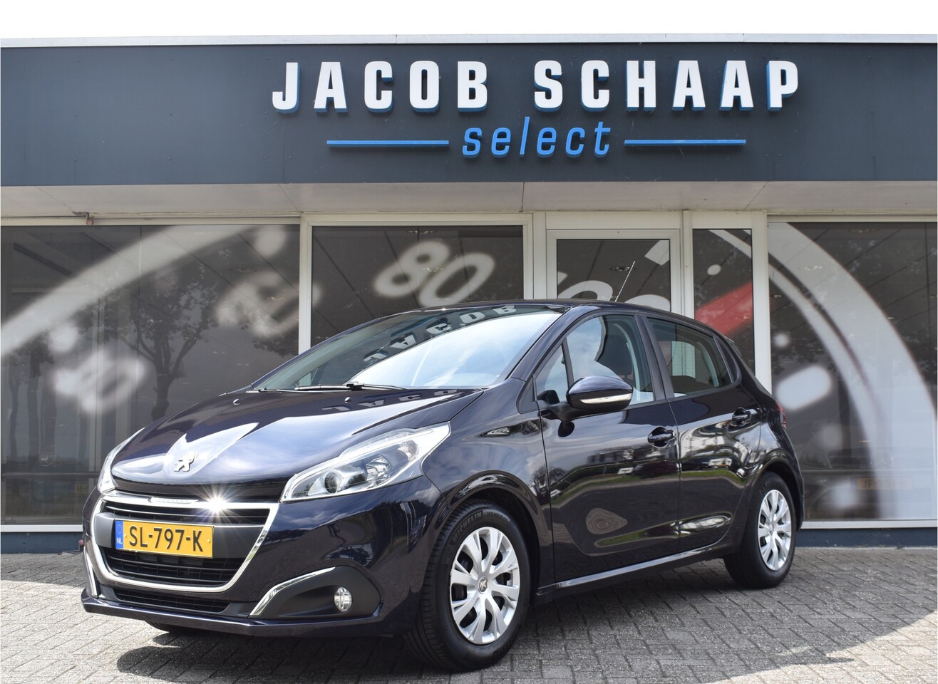 Peugeot 208 - 1.2 PureTech Blue Lion / Airco / Navi / Cruise control / DAB Audio / - AutoWereld.nl